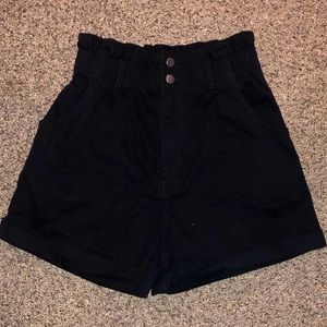 H&M high waisted shorts black